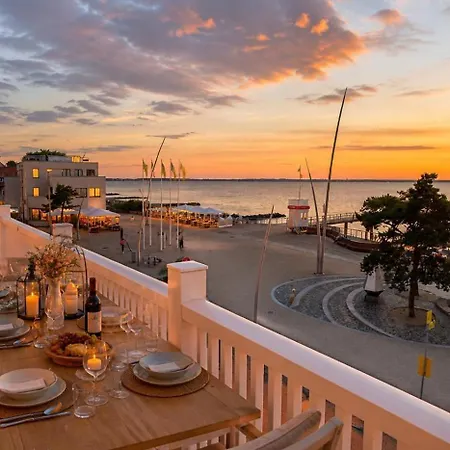 Panorama Xl Im Urban Mit Meerblick Strandkorb Fuer Bis Zu 10 Personen *